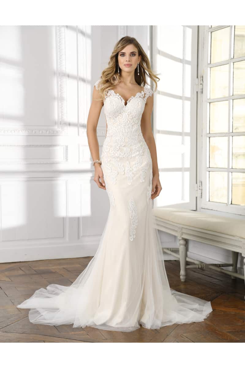 Slim  havfrue blonde brudekjole fra LadyB