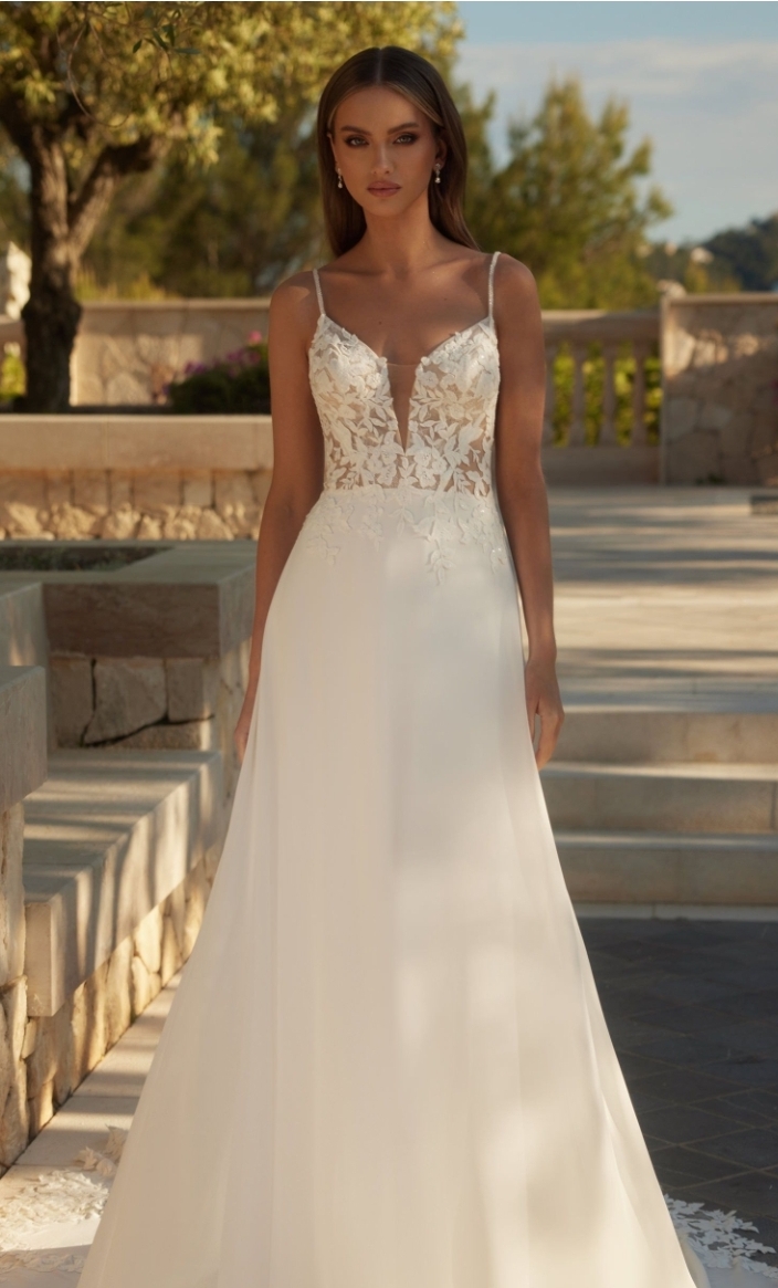 Beryl brudekjoler med slæb 