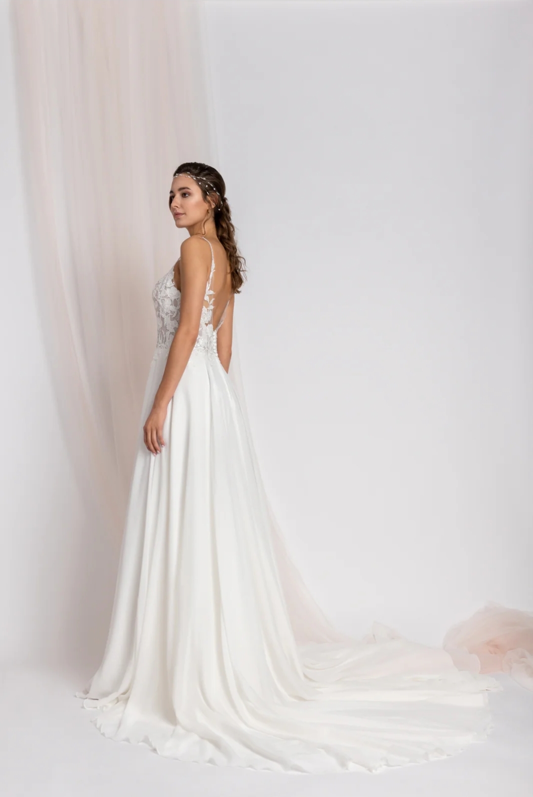 Brudekjolemedstrop enkel fald