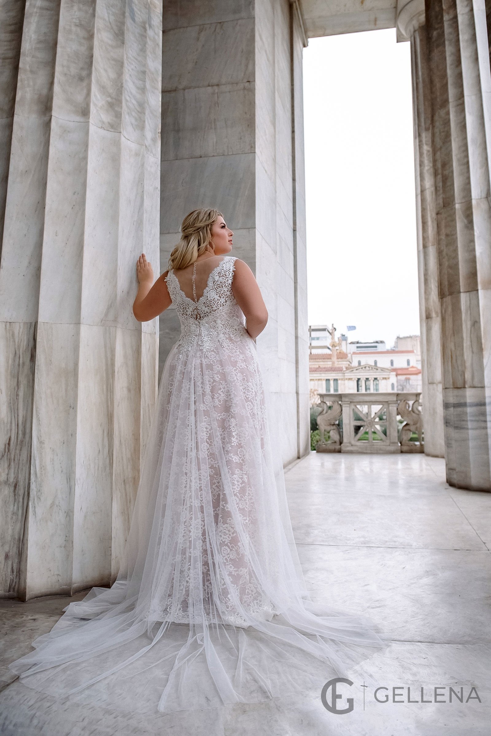 Dorsia let rosa brudekjole i store størrelser op til 70