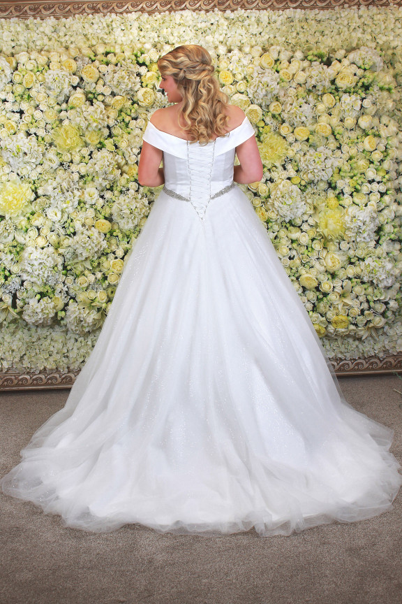 Silke brudekjole med lommer