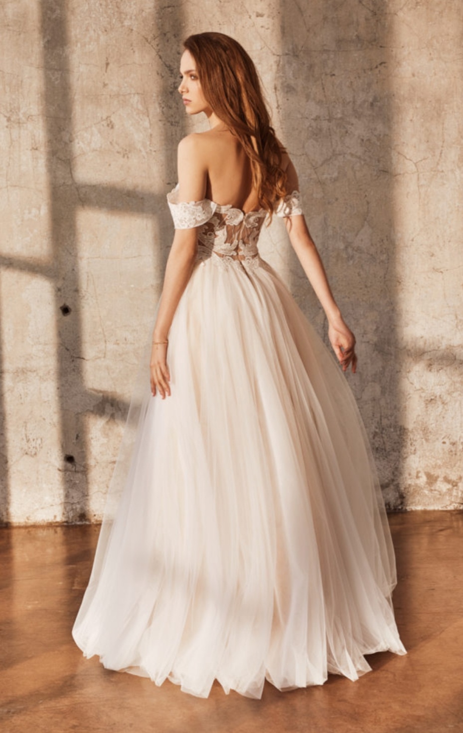 Sexet lækker Aline brudekjole fra Annais Bridal