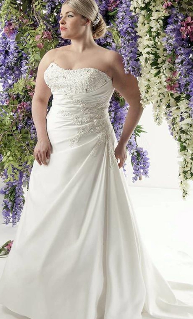 Kiona brudekjole udsalg