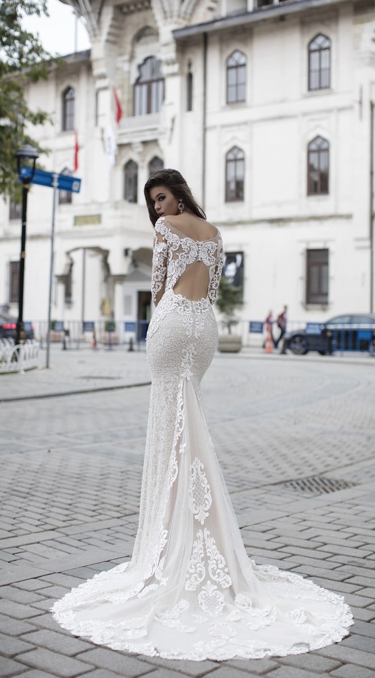 Esma brudekjole med glimmer og ærmer