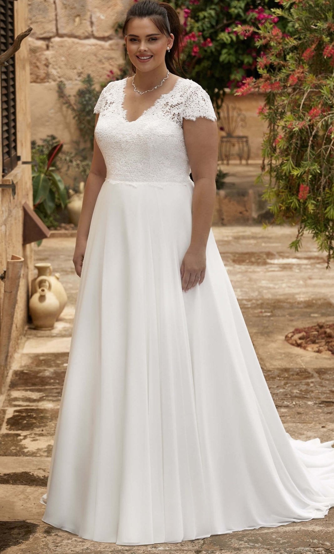 Paula brudekjole Bianco Evento ring for pris