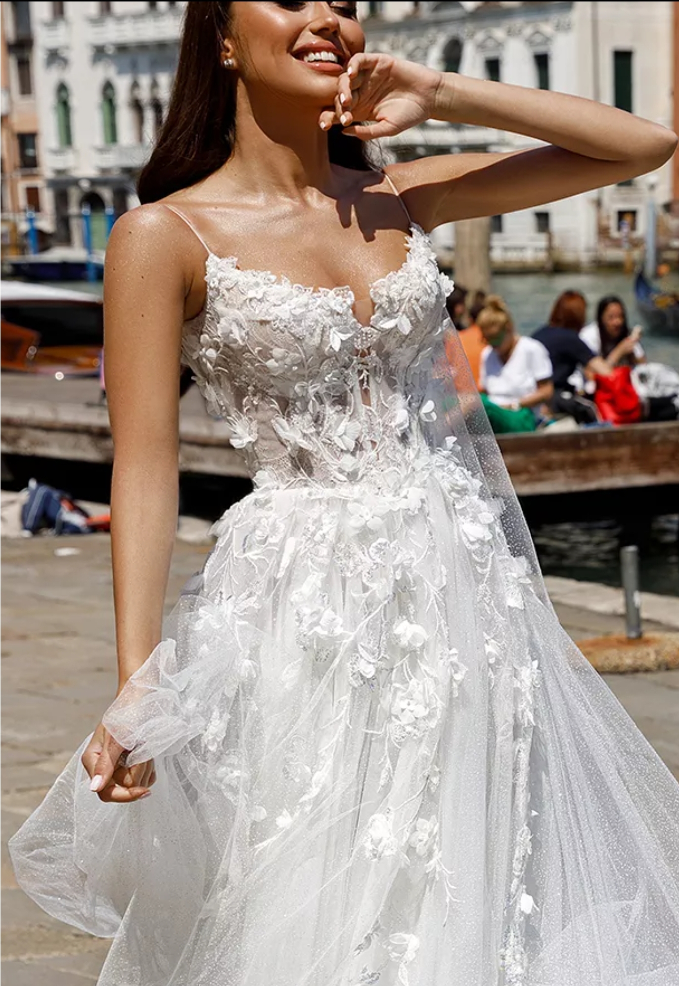 Molly brudekjole med blomster