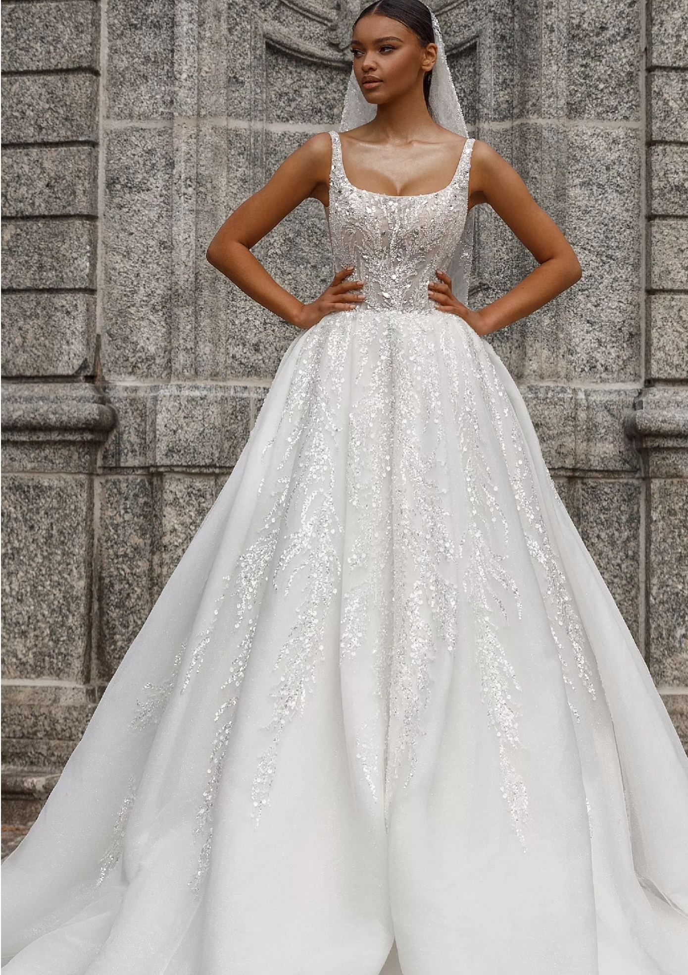 Kæmpe brudekjole med glimmer Oksana