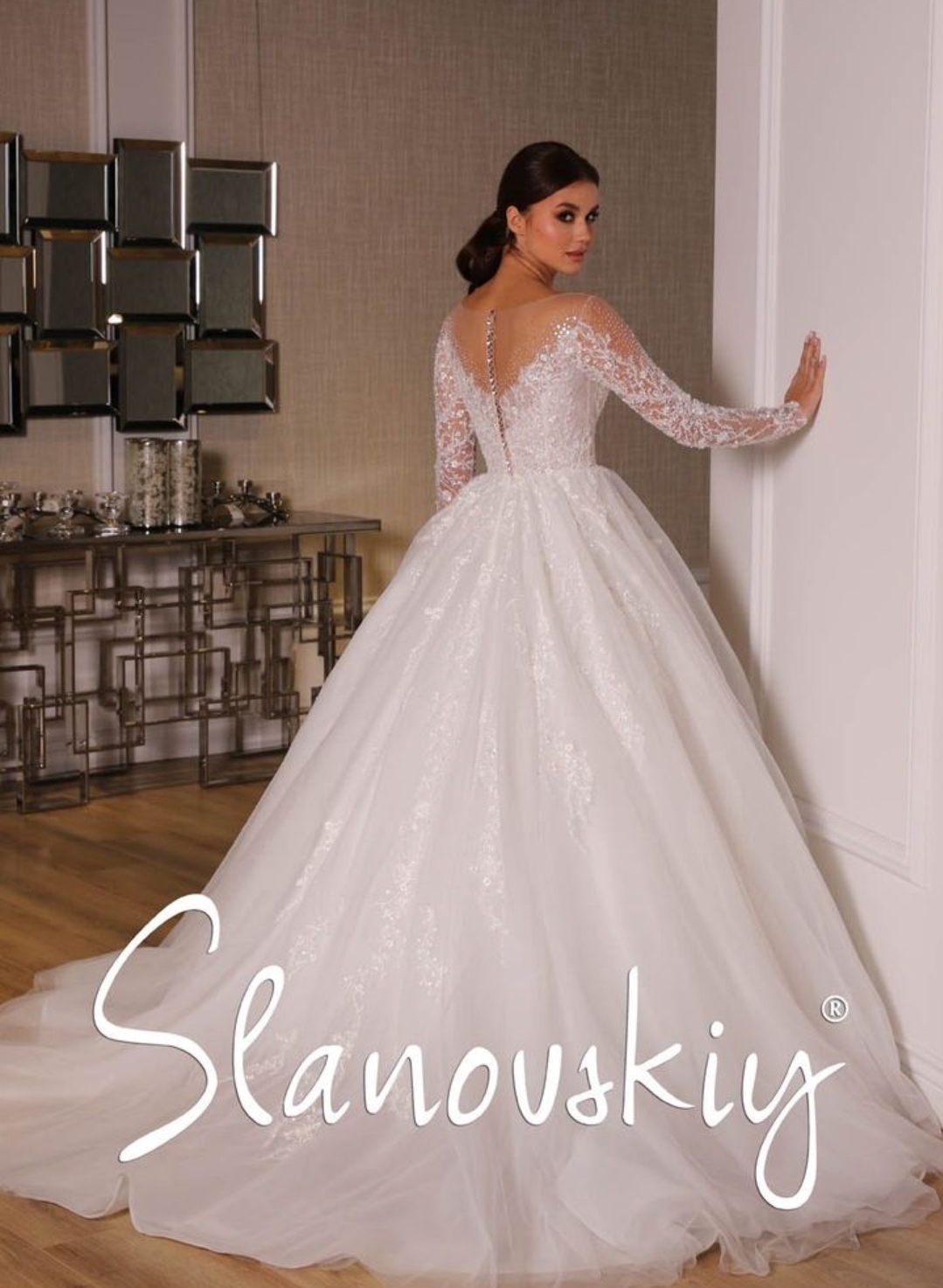 Slanovskiy brudekjole med ærme