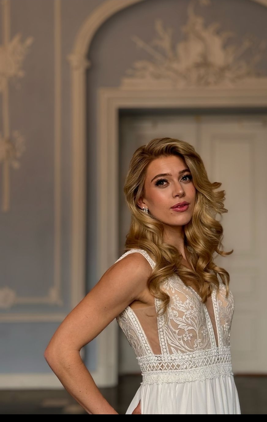 Gaia Brudekjole med strop