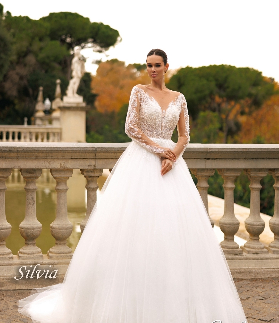 Bryllupskjole Silvia med ærmer