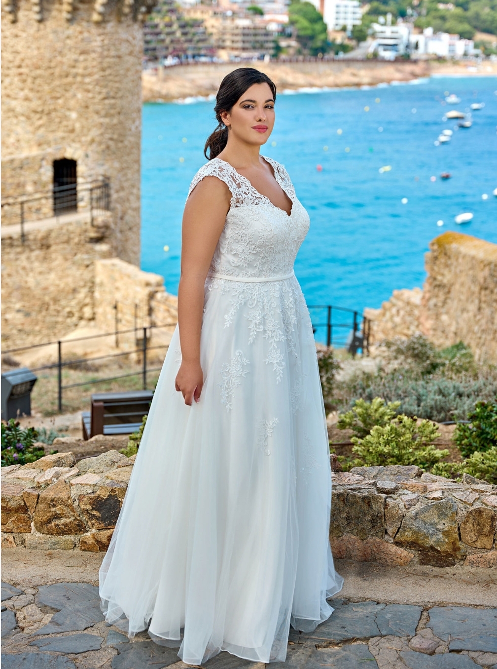 Lohrengel brudekjoler med strop I plussize 