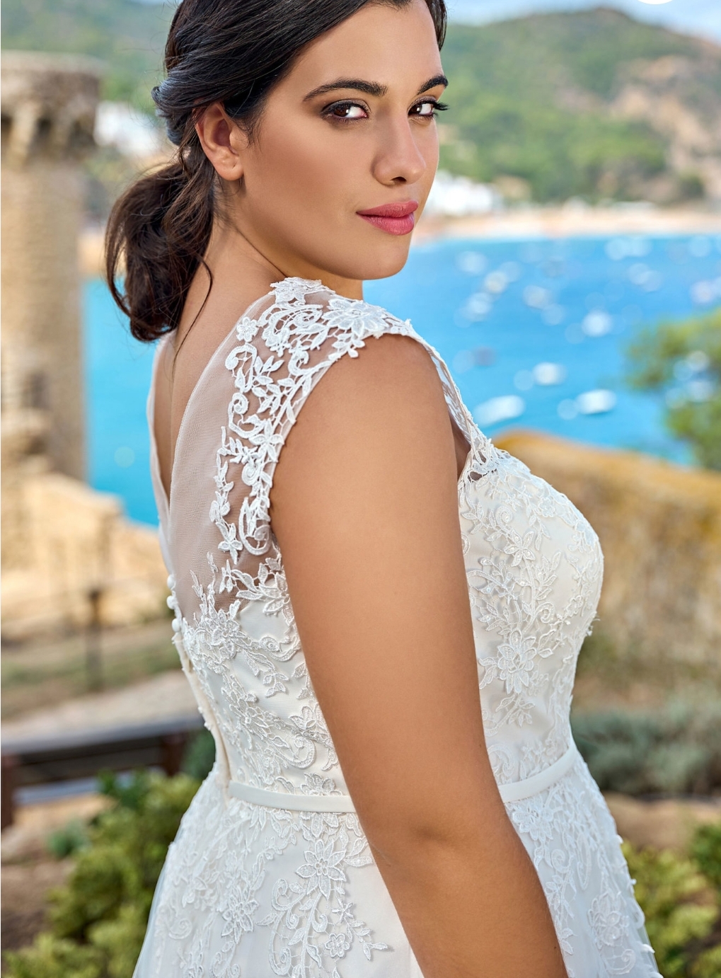 Lohrengel brudekjoler med strop I plussize 