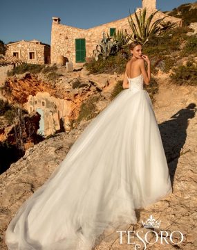 Murcia brudekjole med blonder stropløs og med glimmer