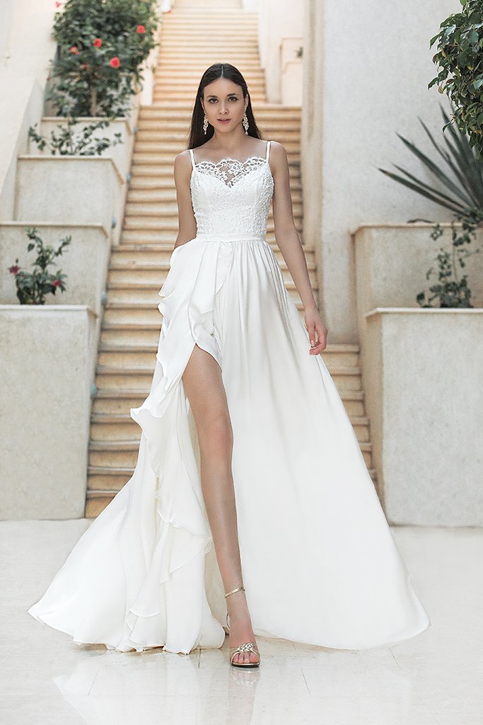 Brudekjolen Calisto med slids