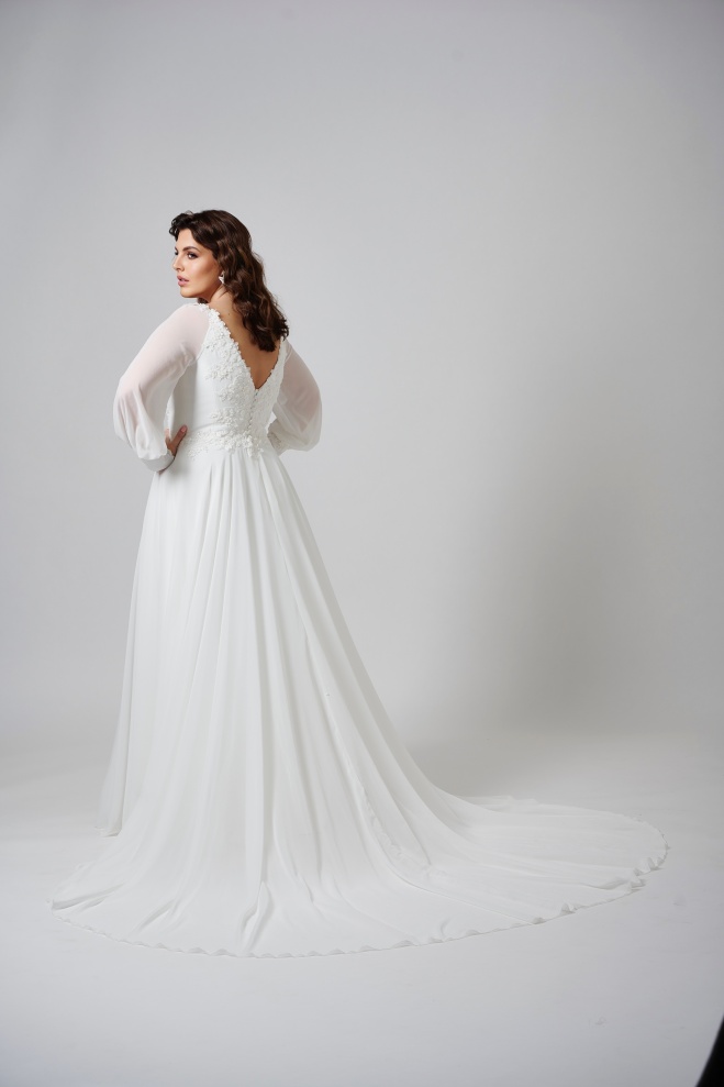 Brudekjole med flagermus ærmer