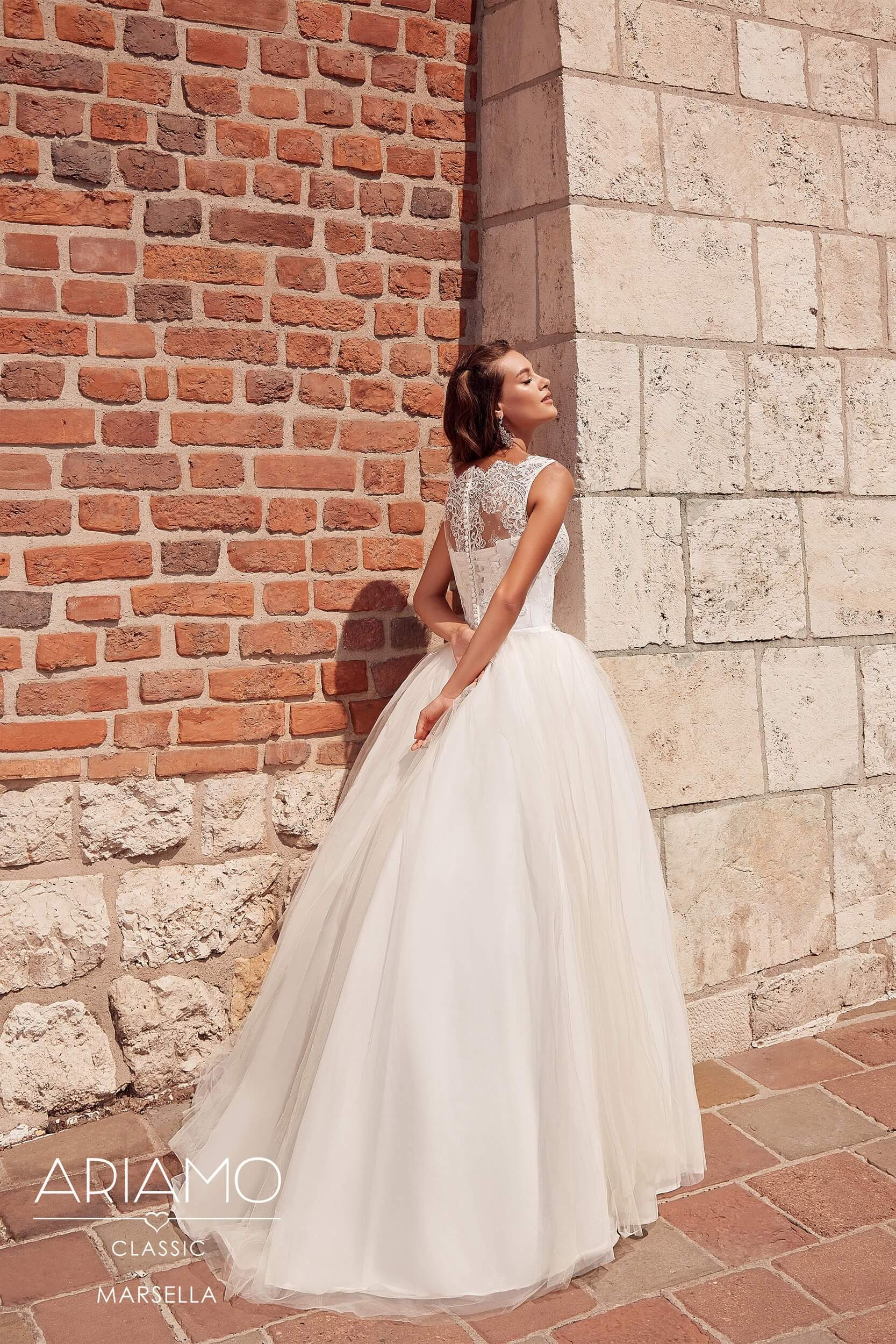 Brudekjoler line med strop