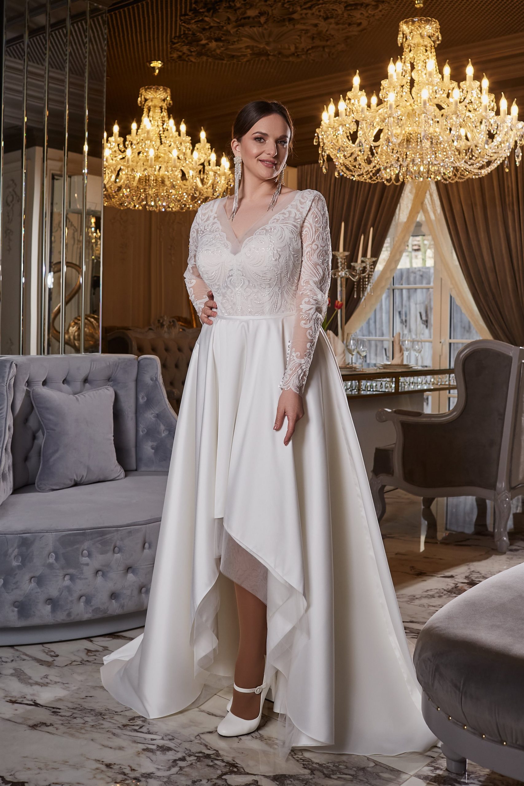 Gellena Noel brudekjole med ærme og kort lang