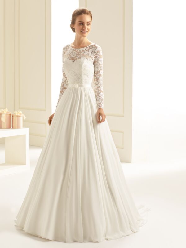 Vanessa brudekjole med ærmer