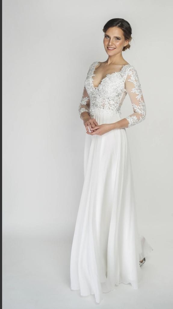 Nordisk brudekjole med ærmer 