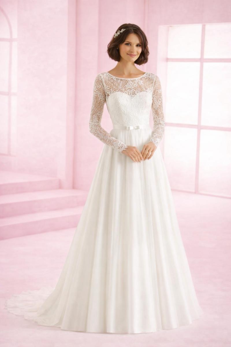 Lasse brudekjole med ærmer blonder tilbud 50%