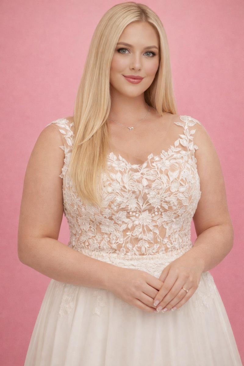 Slagelse brudekjole med blomster og lommer