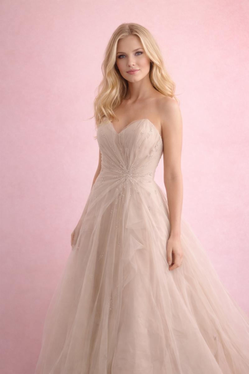 Sjælland brudekjole med glimmer