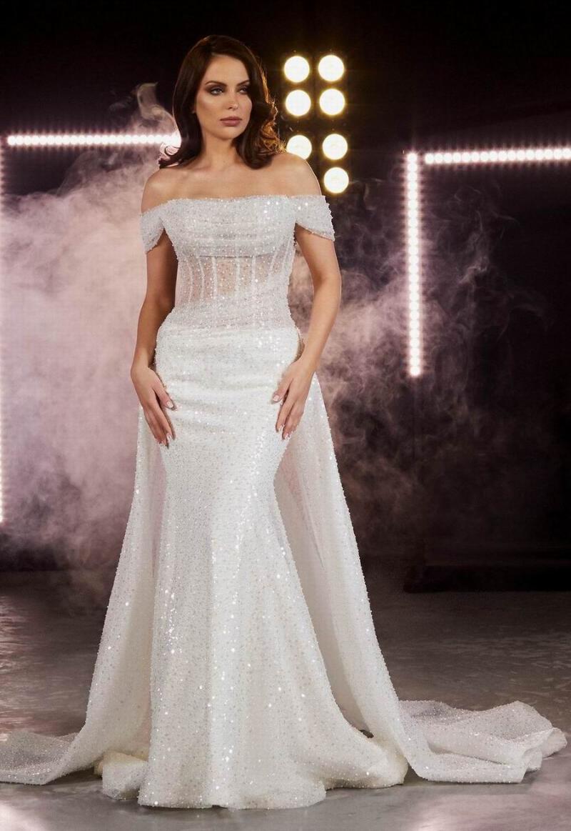 Frederiksberg glimmer brudekjole med lille slæb