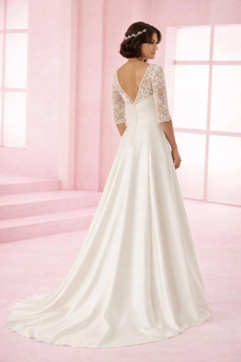 Amager brudekjole med lille fryns ærme